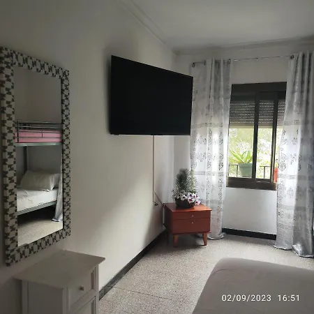 Apto Barcelona C R Homestay Santa Coloma de Gramenet